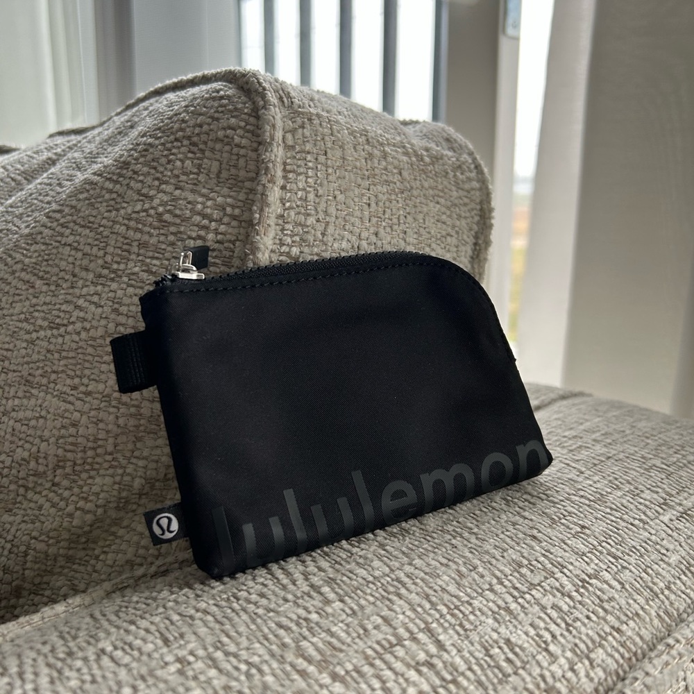 LULULEMON card pouch